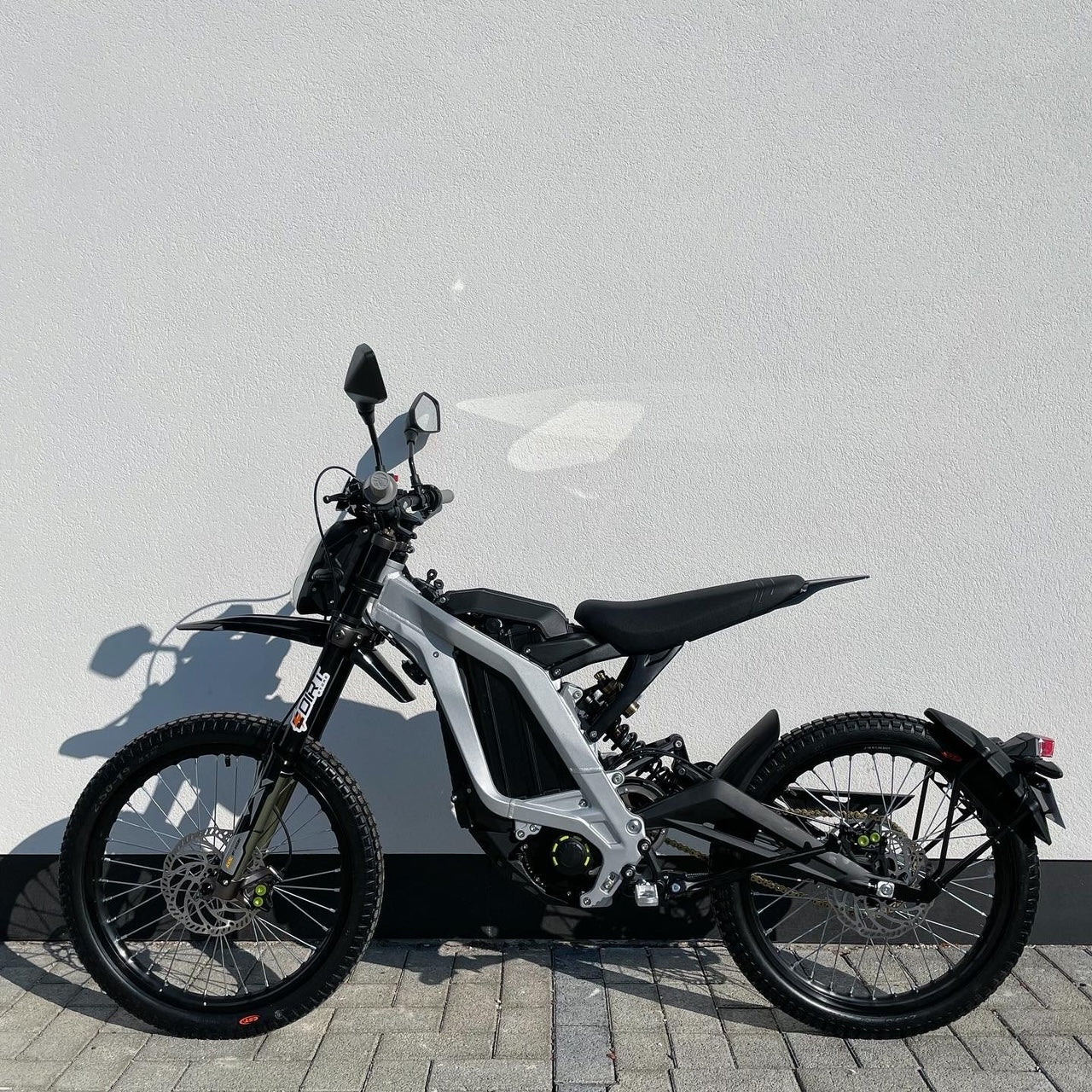 Sur-Ron Light Bee MY 2023 - gehomologeerd