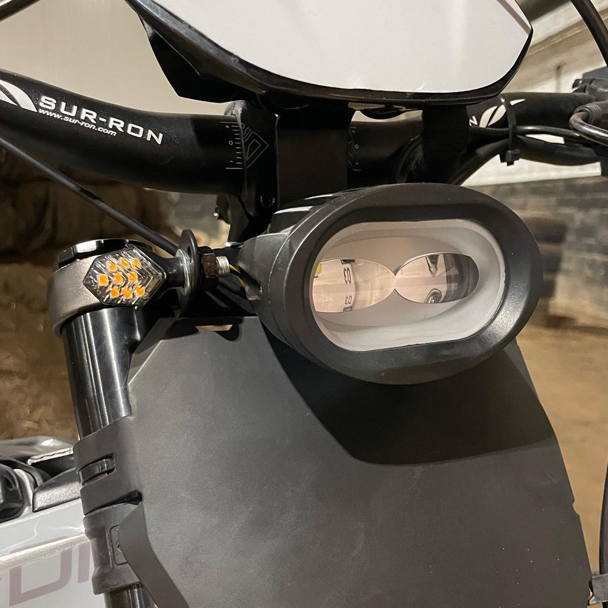 Sur-Ron Light Bee "Eightees Orange" edition - straat legaal